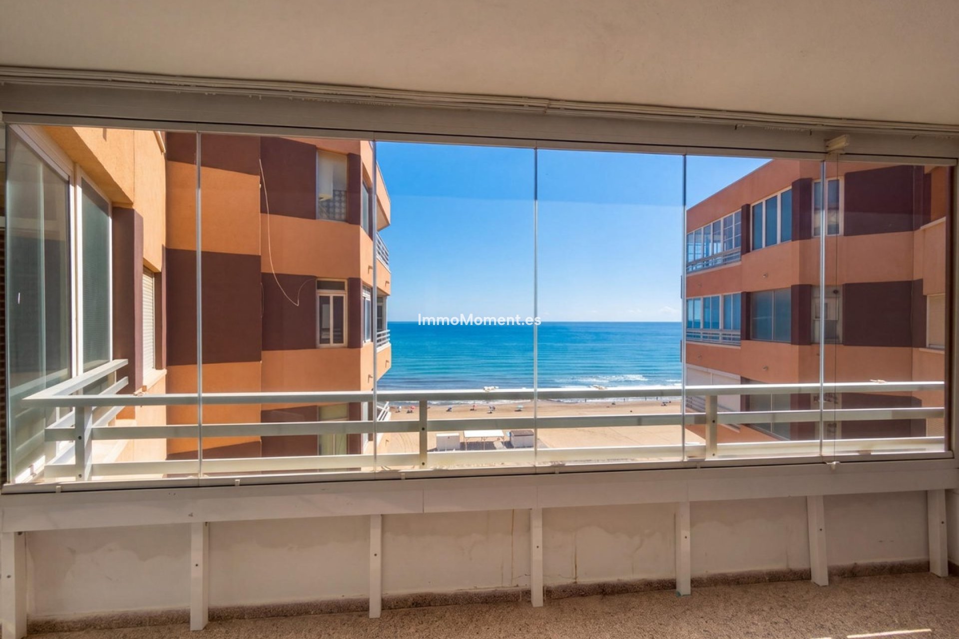 Resale - Apartment - Torrevieja - Torrevieja Centro