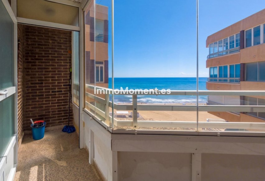 Resale - Apartment - Torrevieja - Torrevieja Centro