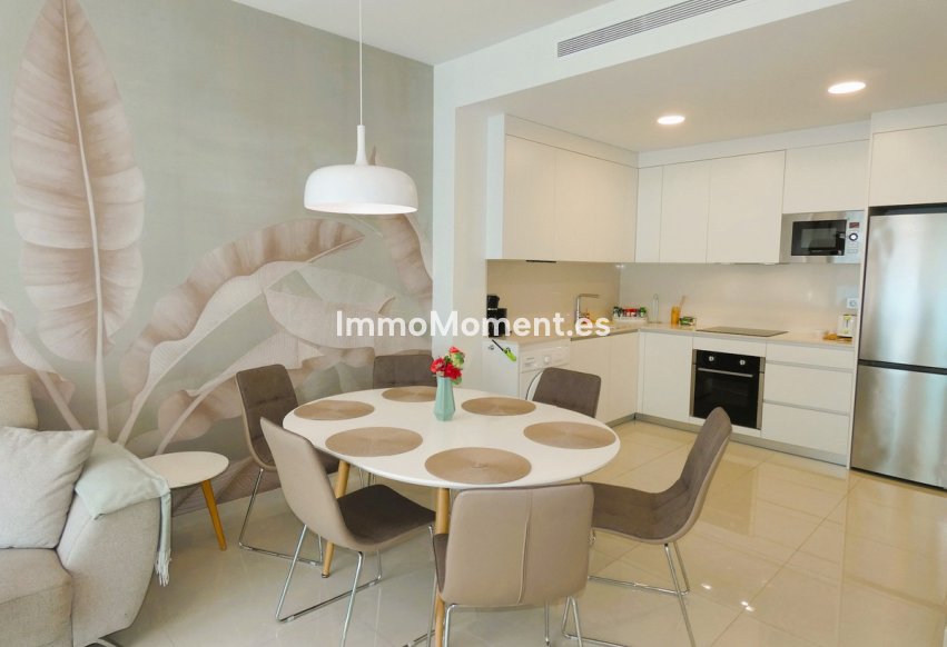 Resale - Apartment - Torrevieja - Torrevieja Centro