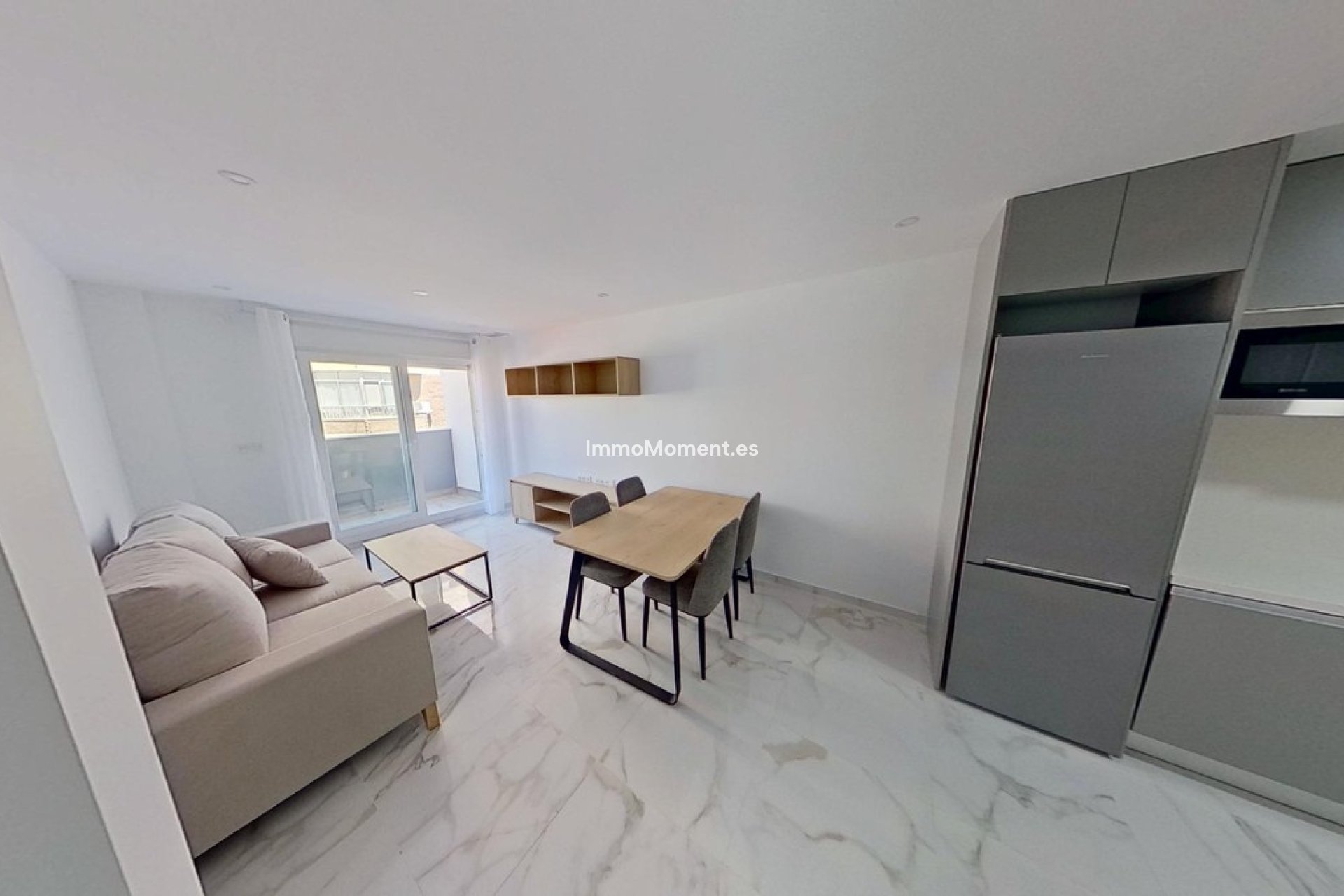 Resale - Apartment - Torrevieja - Torrevieja Centro