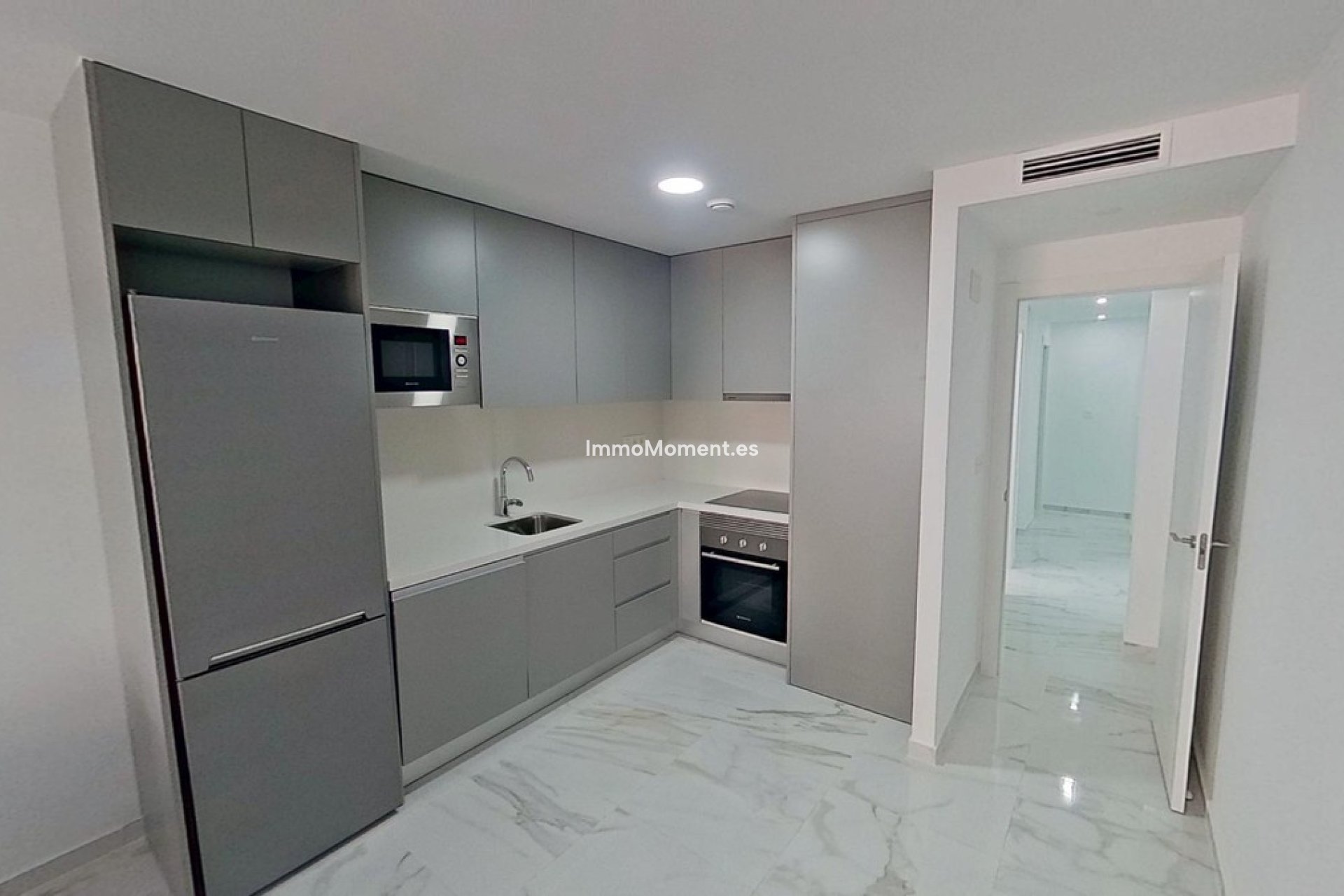 Resale - Apartment - Torrevieja - Torrevieja Centro