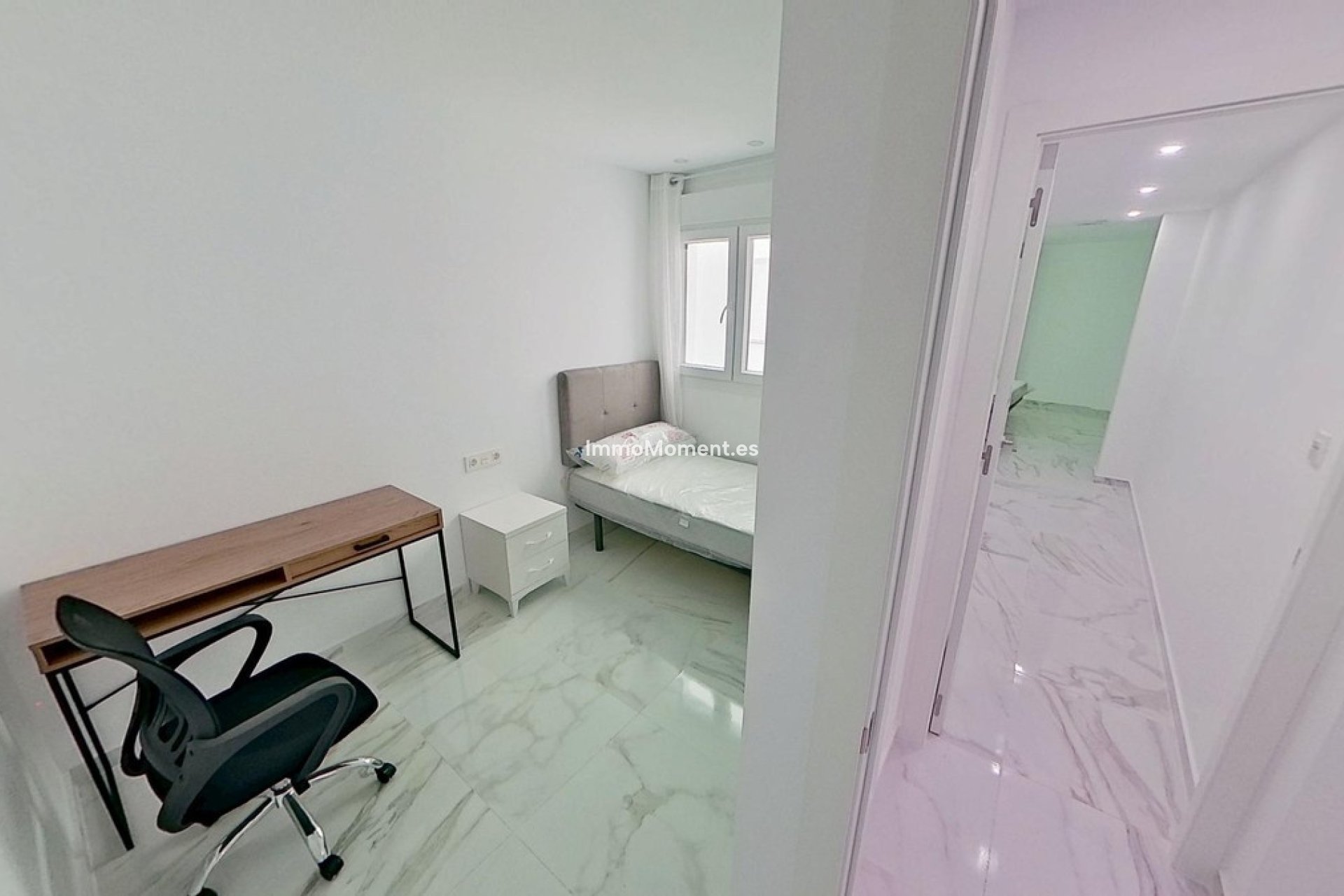 Resale - Apartment - Torrevieja - Torrevieja Centro