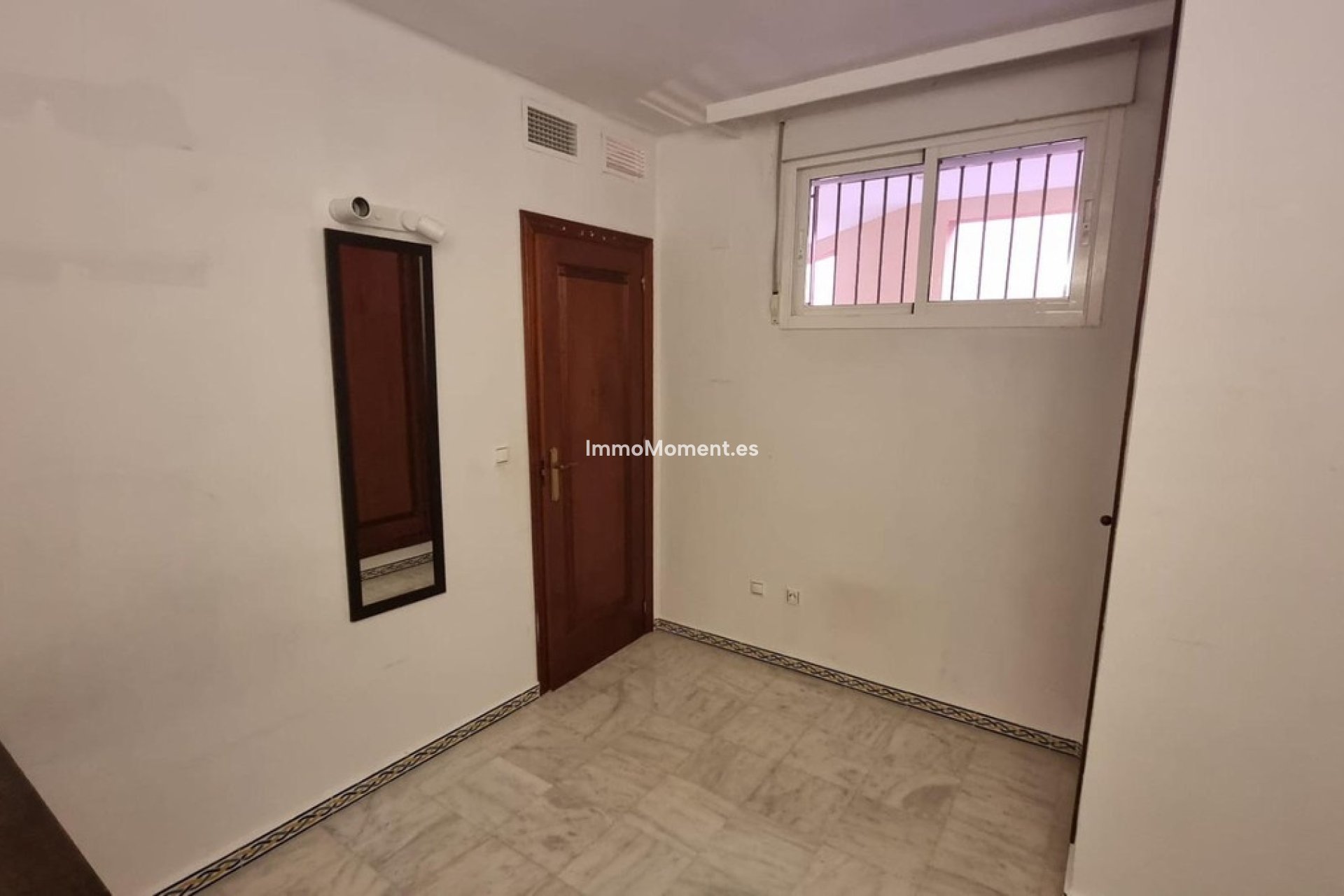 Resale - Apartment - Torrevieja - Torrevieja Centro