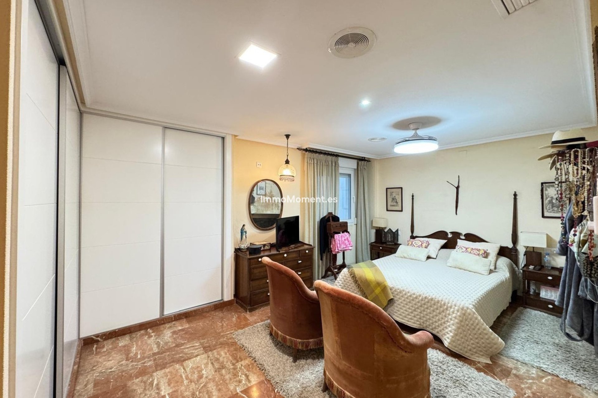 Resale - Apartment - Torrevieja - Torrevieja Centro