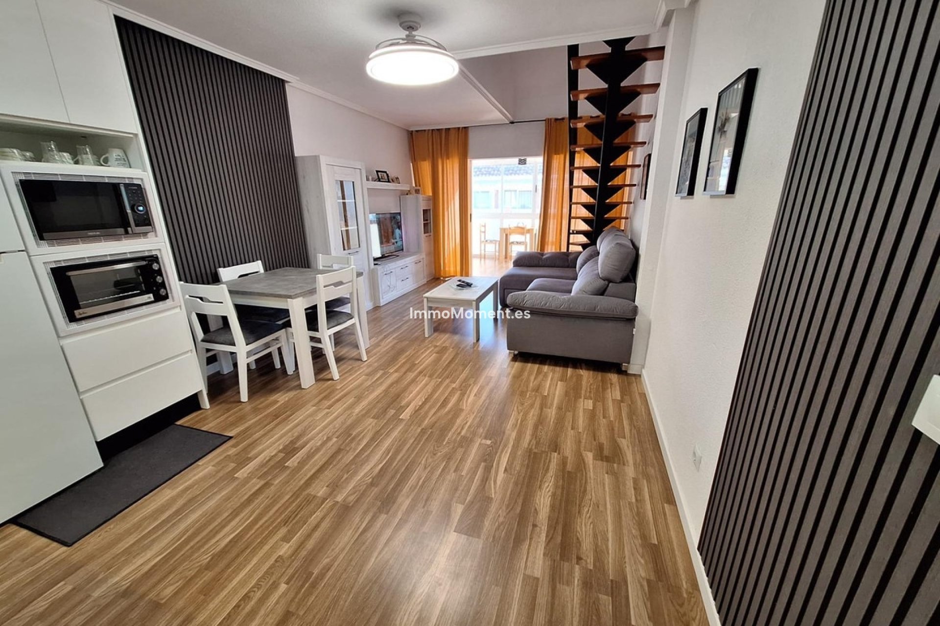 Resale - Apartment - Torrevieja - Torrevieja Centro