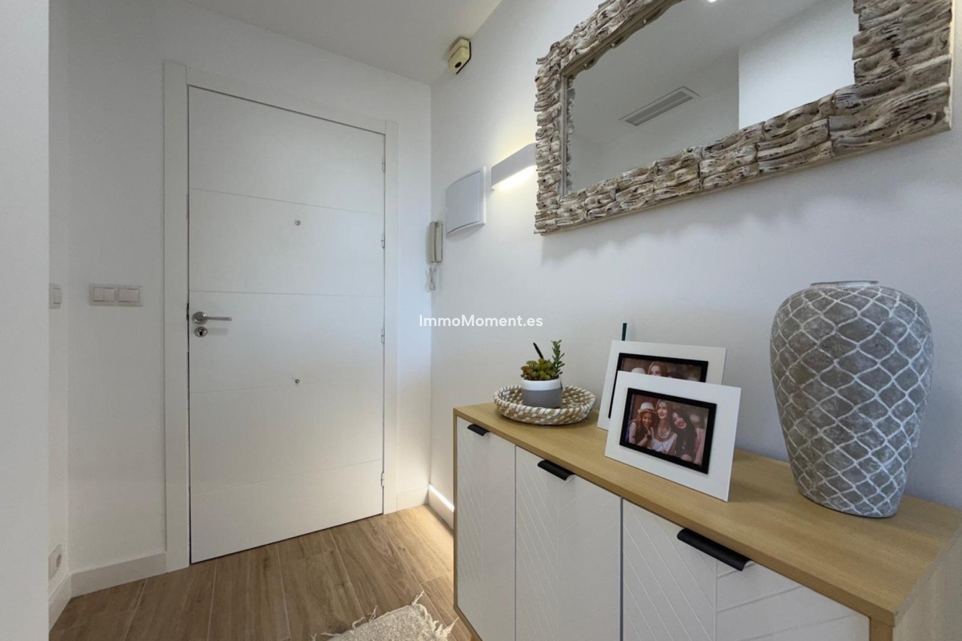 Resale - Apartment - Torrevieja - Torrevieja Centro