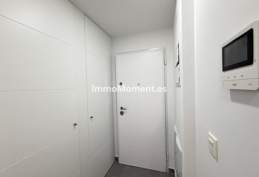 Resale - Apartment - Torrevieja - Torrevieja Centro