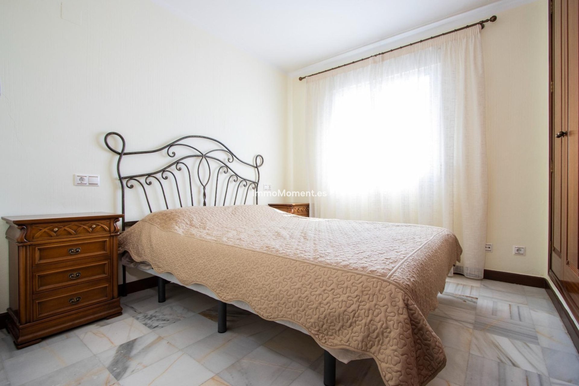 Resale - Apartment - Torrevieja - Torrevieja Centro