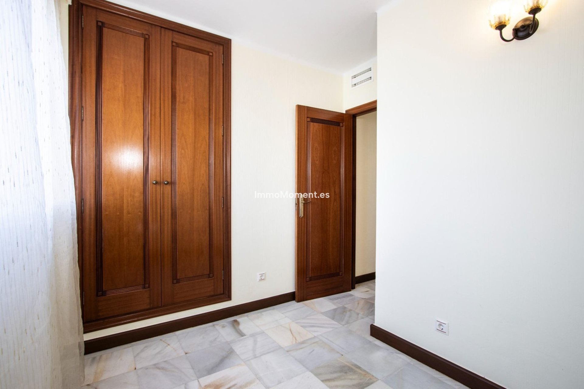 Resale - Apartment - Torrevieja - Torrevieja Centro