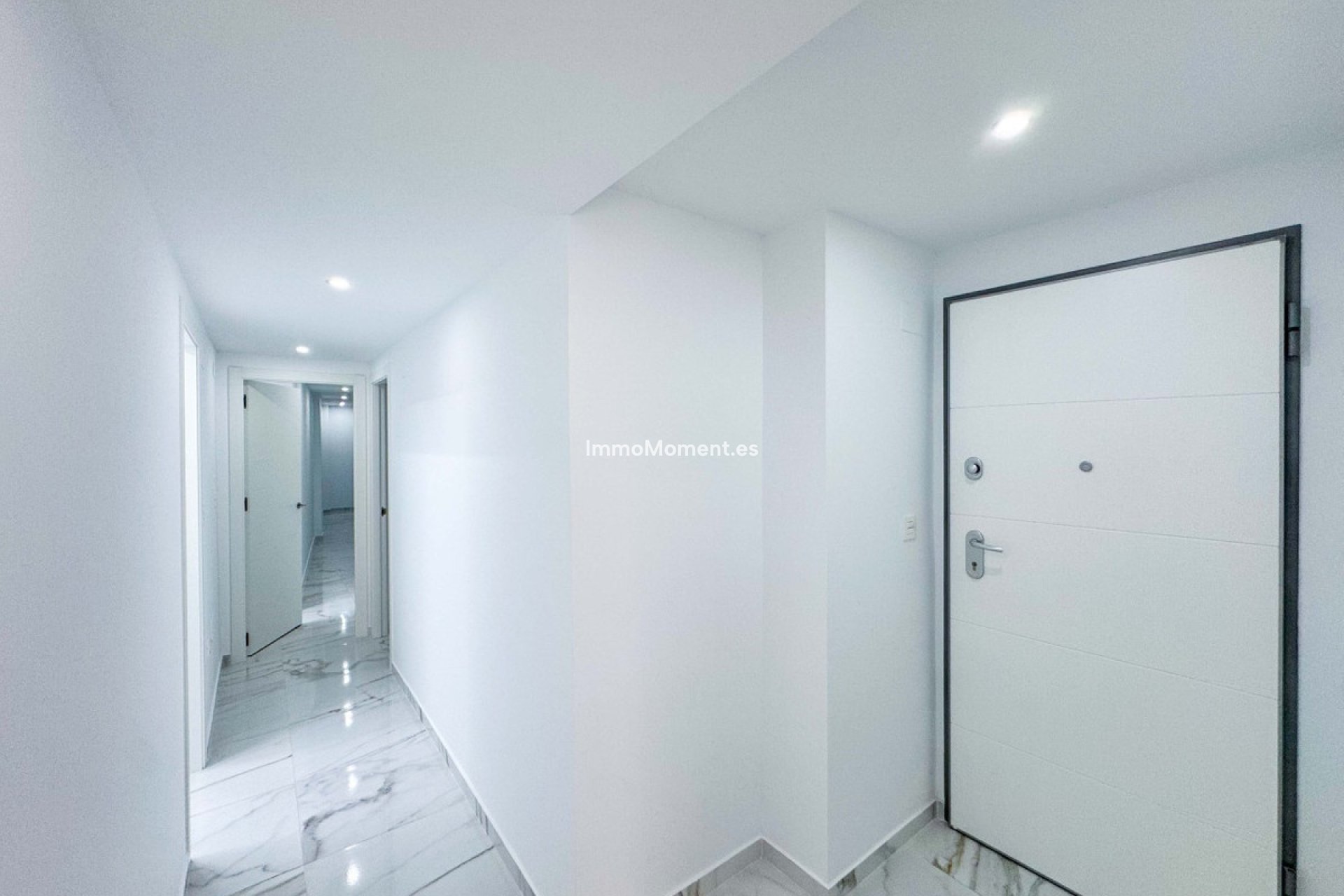 Resale - Apartment - Torrevieja - Torrevieja Centro