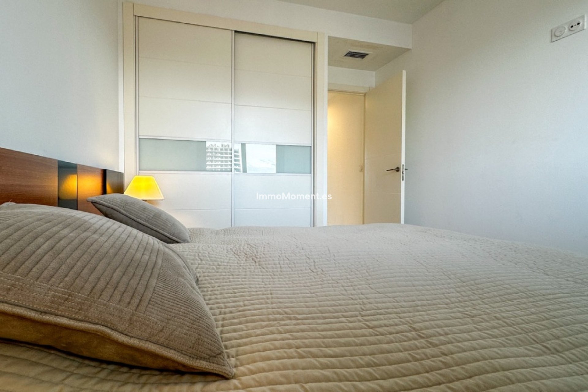 Resale - Apartment - Torrevieja - Torrevieja Centro