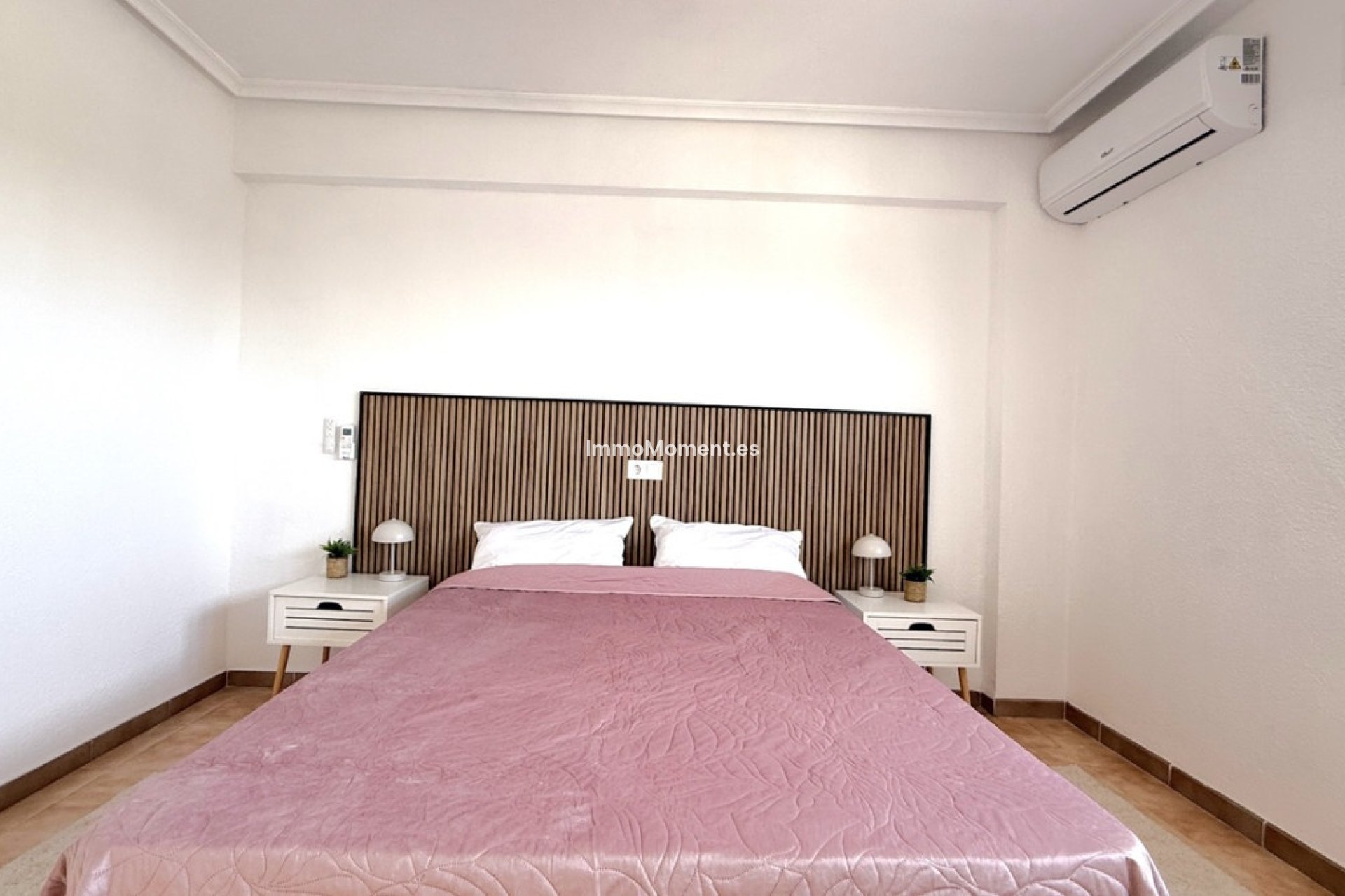 Resale - Apartment - Torrevieja - Torrevieja Centro