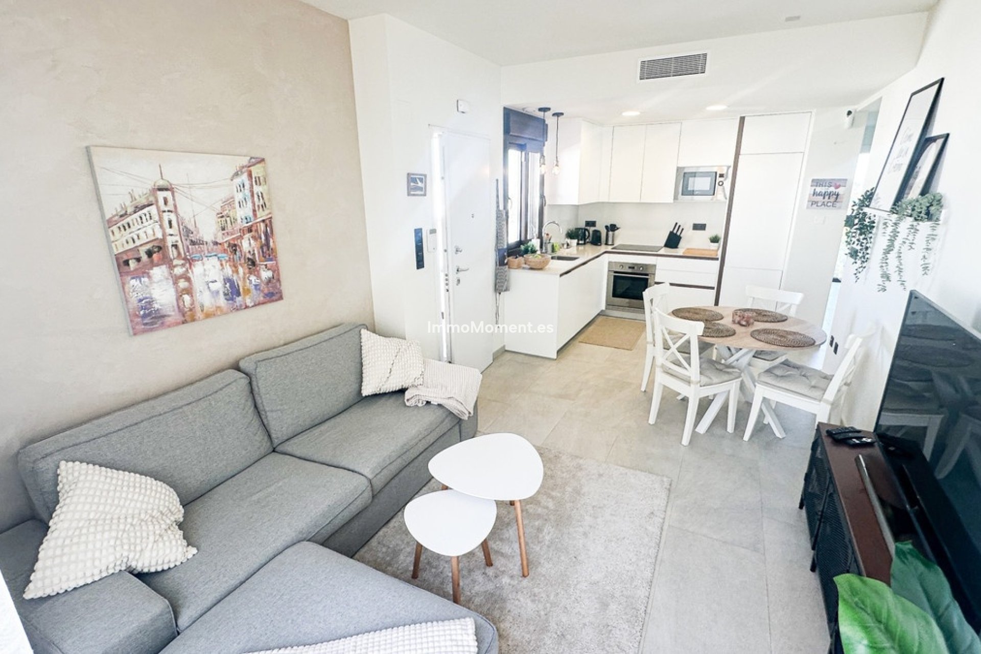 Resale - Apartment - Torrevieja - Torrevieja Centro