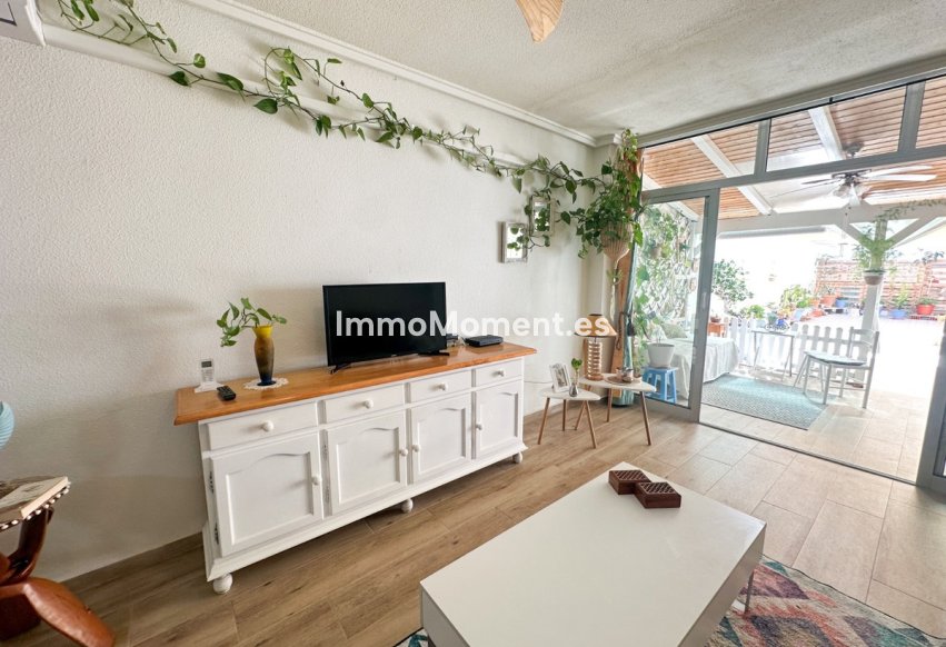 Resale - Apartment - Torrevieja - Torrevieja Centro