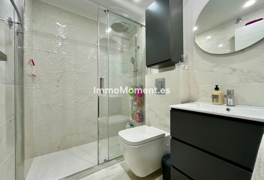 Resale - Apartment - Torrevieja - Torrevieja Centro