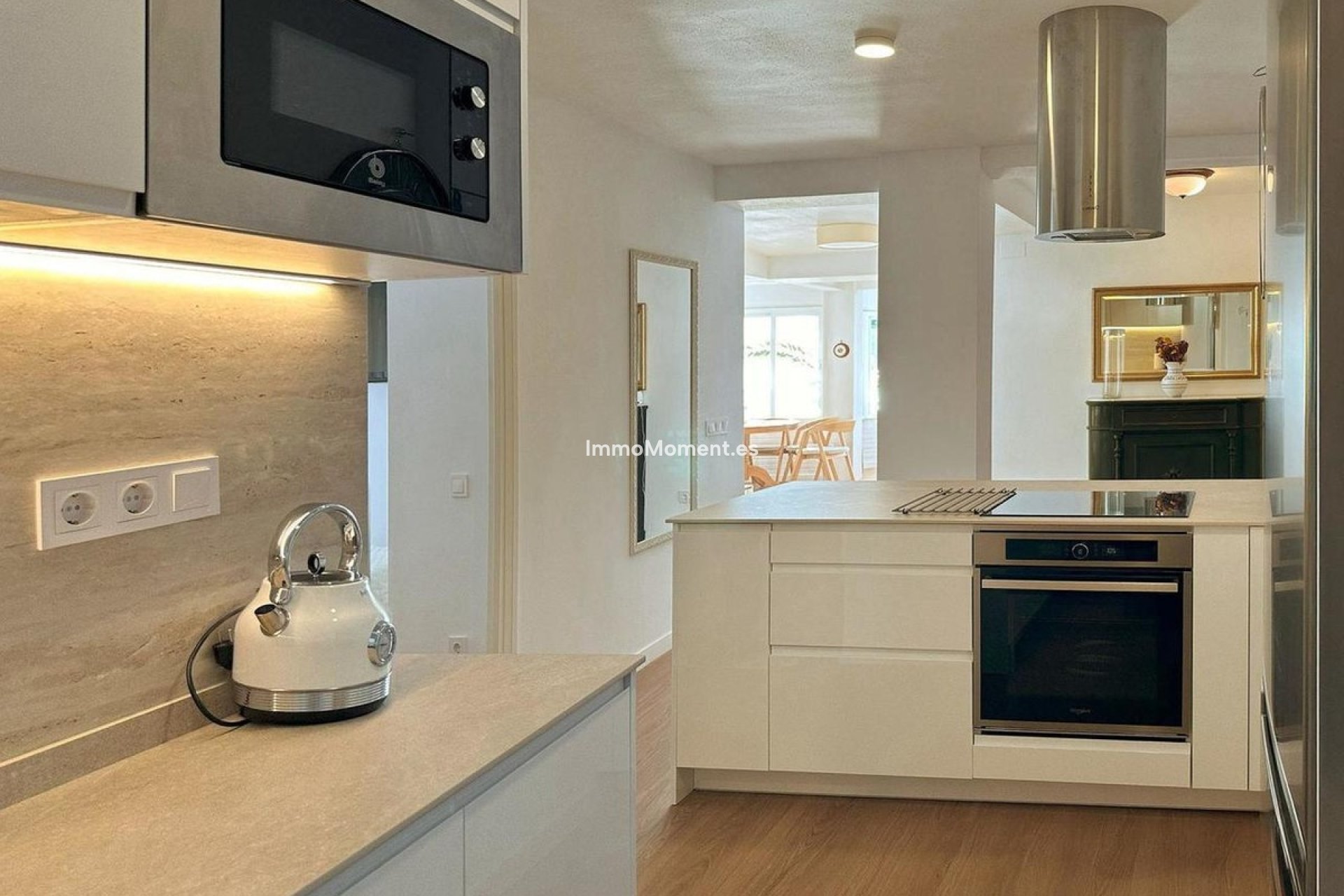 Resale - Apartment - Torrevieja - Torrevieja Centro