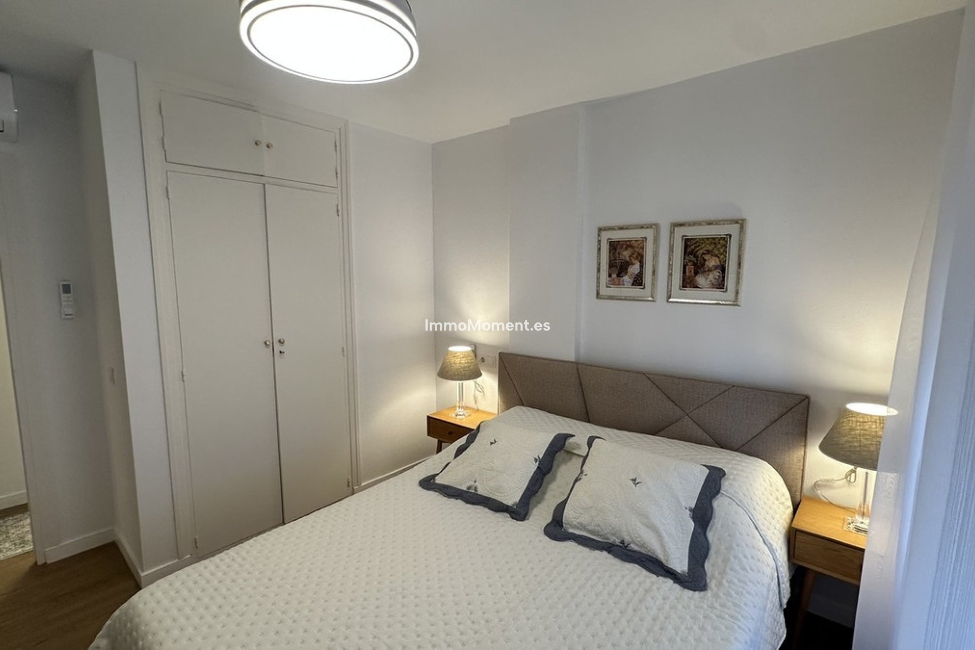 Resale - Apartment - Torrevieja - Torrevieja Centro