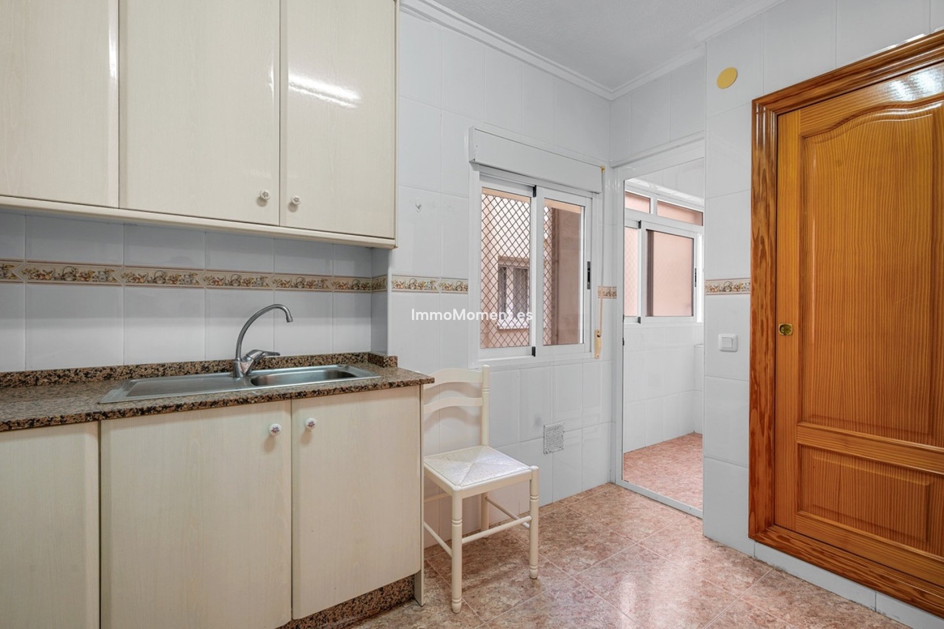 Resale - Apartment - Torrevieja - Torrevieja Centro