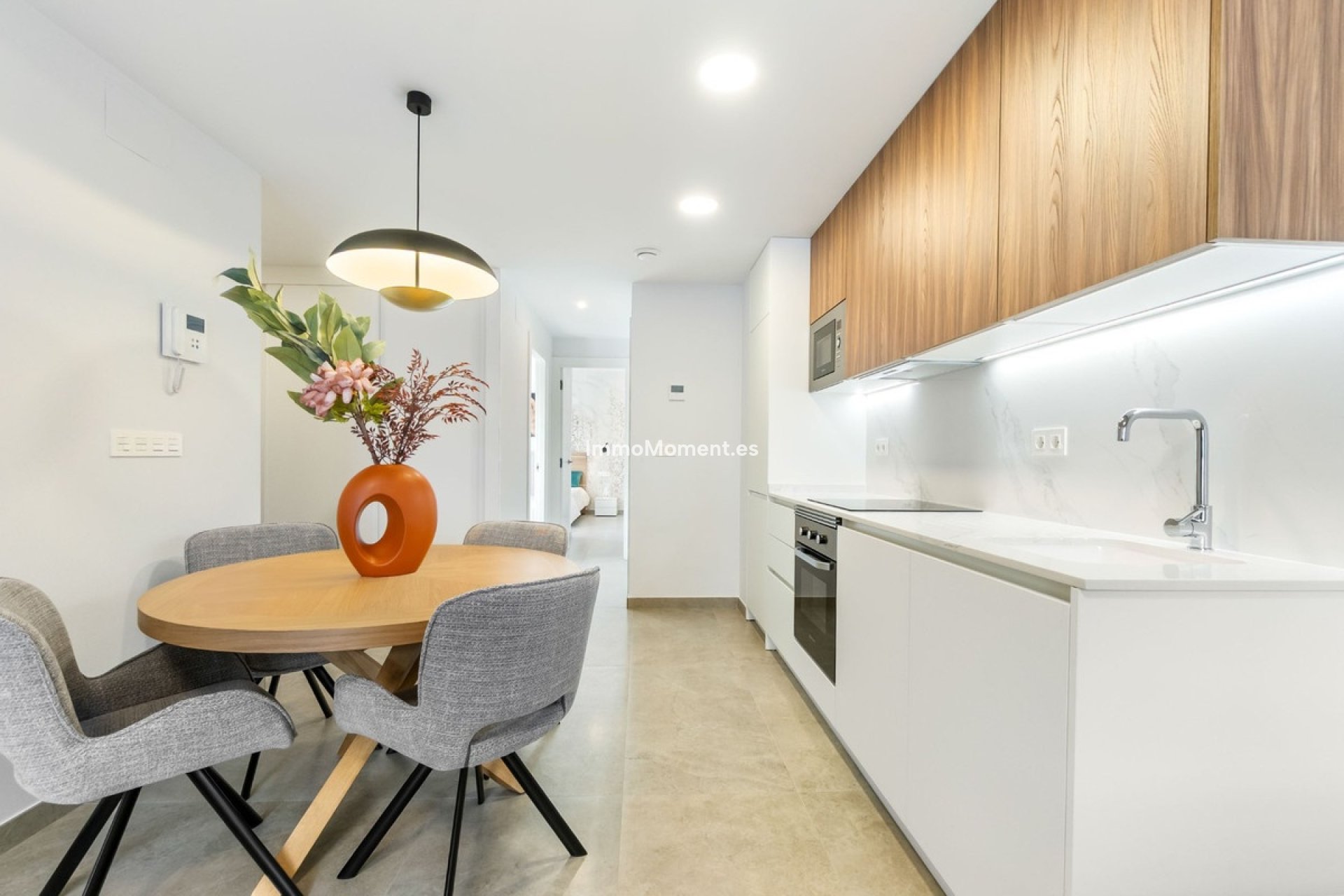 Resale - Apartment - Torrevieja - Torrevieja Centro