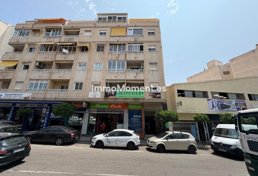 Resale - Apartment - Torrevieja - Torrevieja Centro