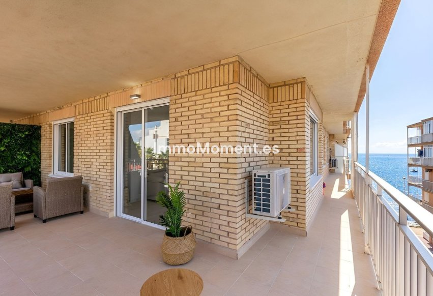 Resale - Apartment - Torrevieja - Torrevieja Centro