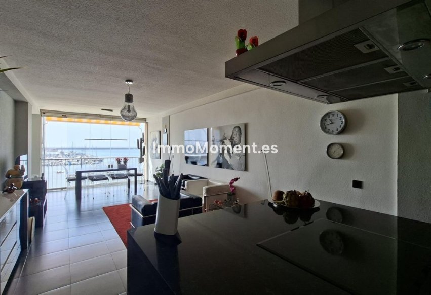 Resale - Apartment - Torrevieja - Torrevieja Centro