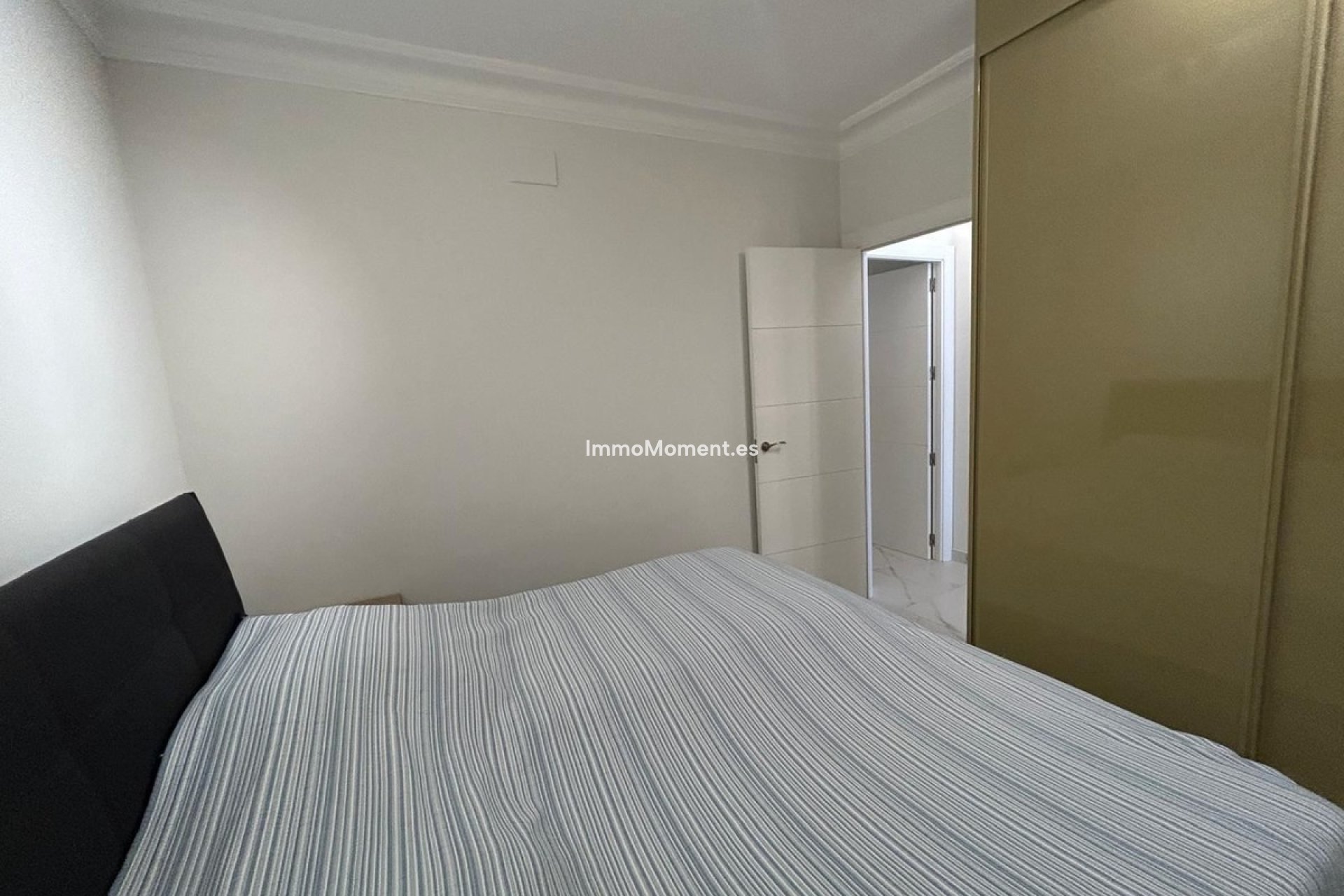 Resale - Apartment - Torrevieja - Torrevieja Centro