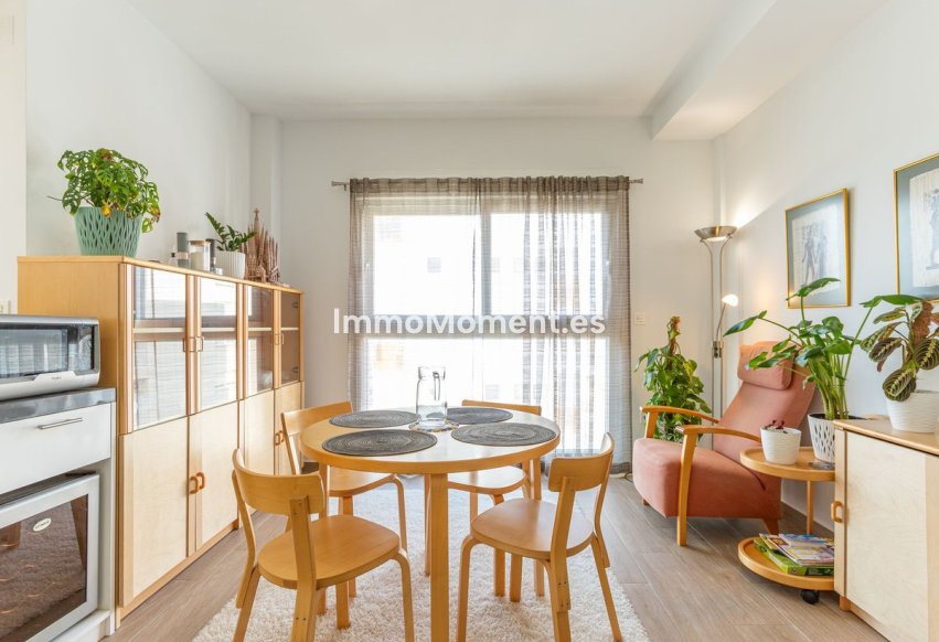 Resale - Apartment - Torrevieja - Torrevieja Centro