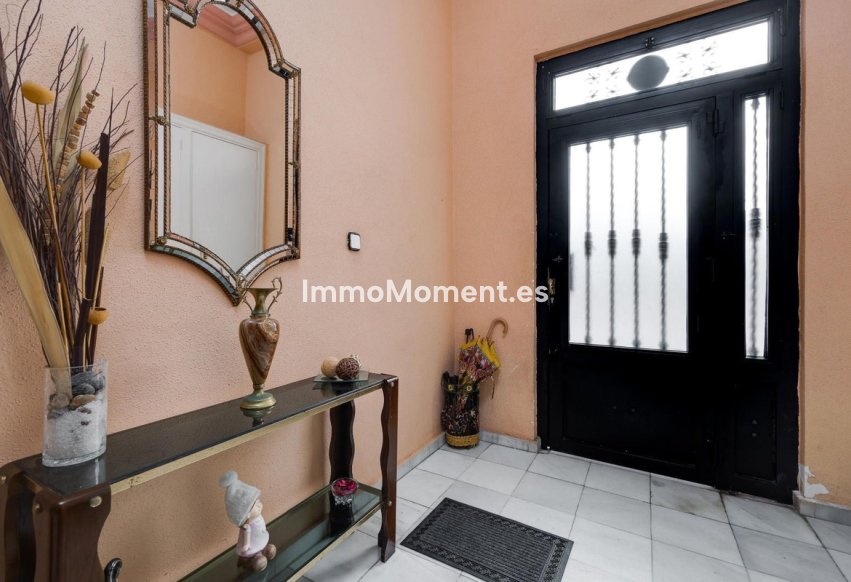 Resale - Apartment - Torrevieja - Torrevieja Centro