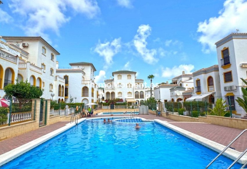 Resale - Apartment - Torrevieja - Torrevieja Centro