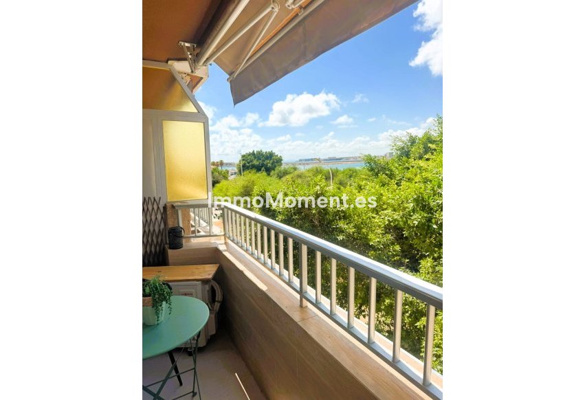 Resale - Apartment - Torrevieja - Torrevieja Centro