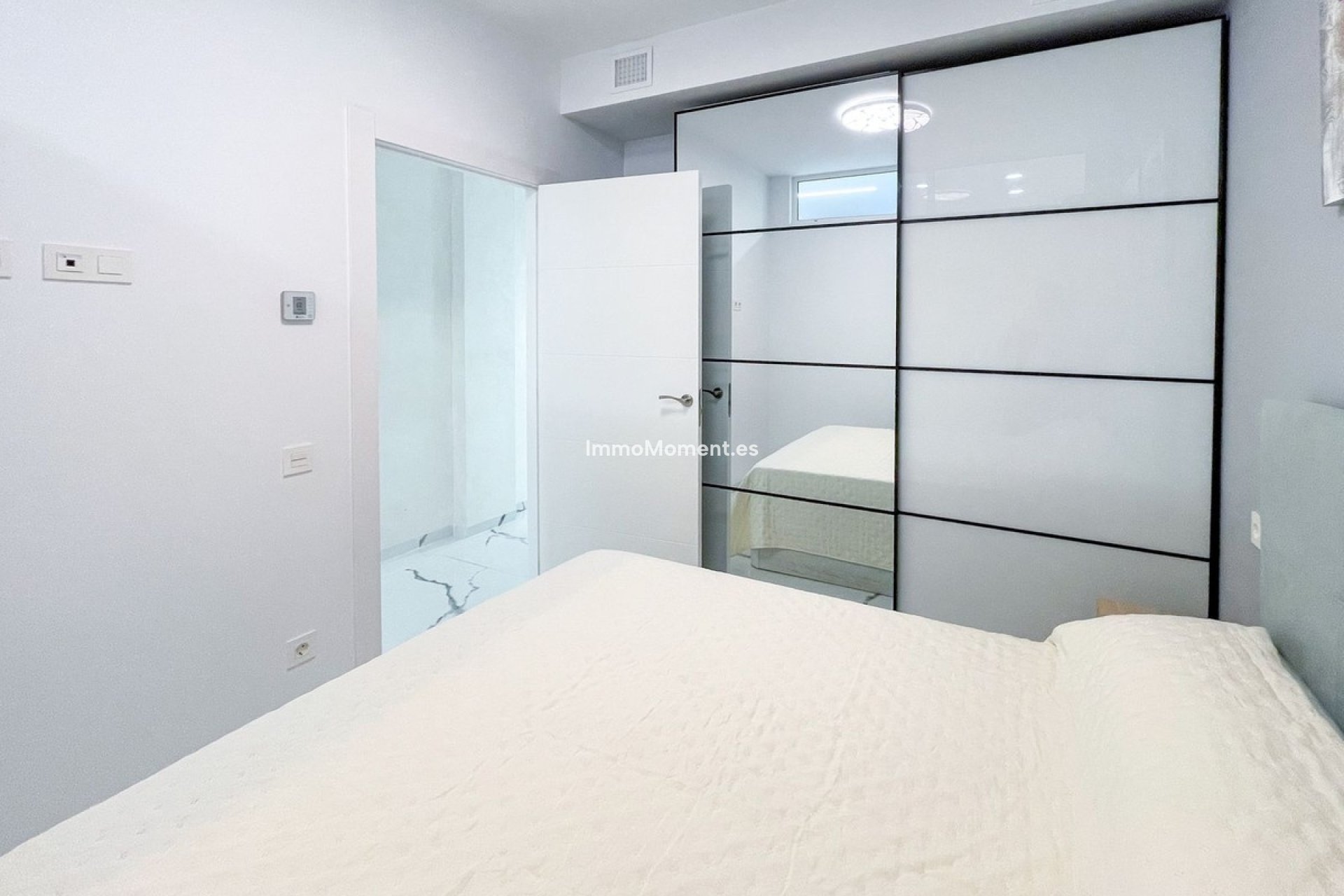 Resale - Apartment - Torrevieja - Torrevieja Centro