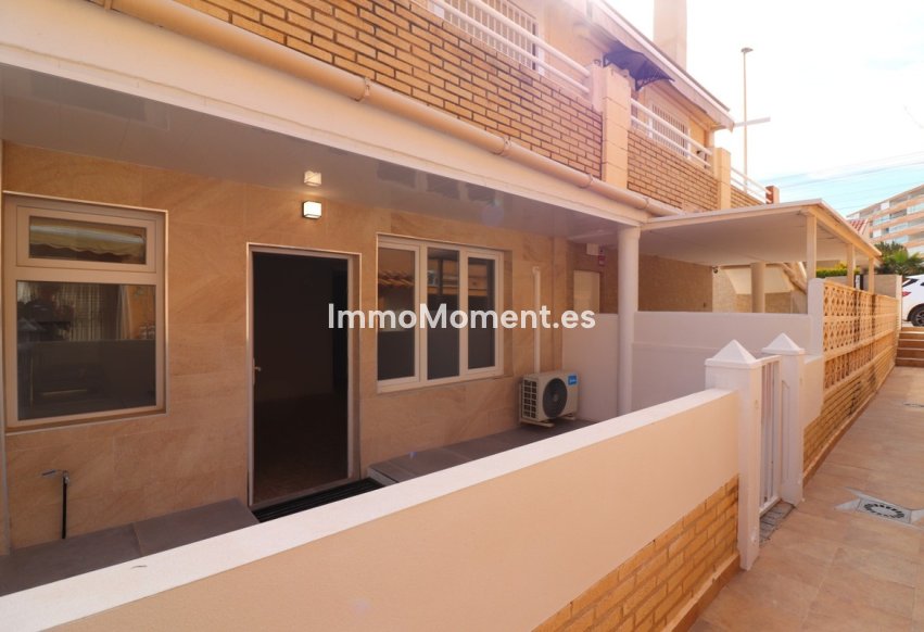 Resale - Apartment - Torrevieja - Torrevieja Centro