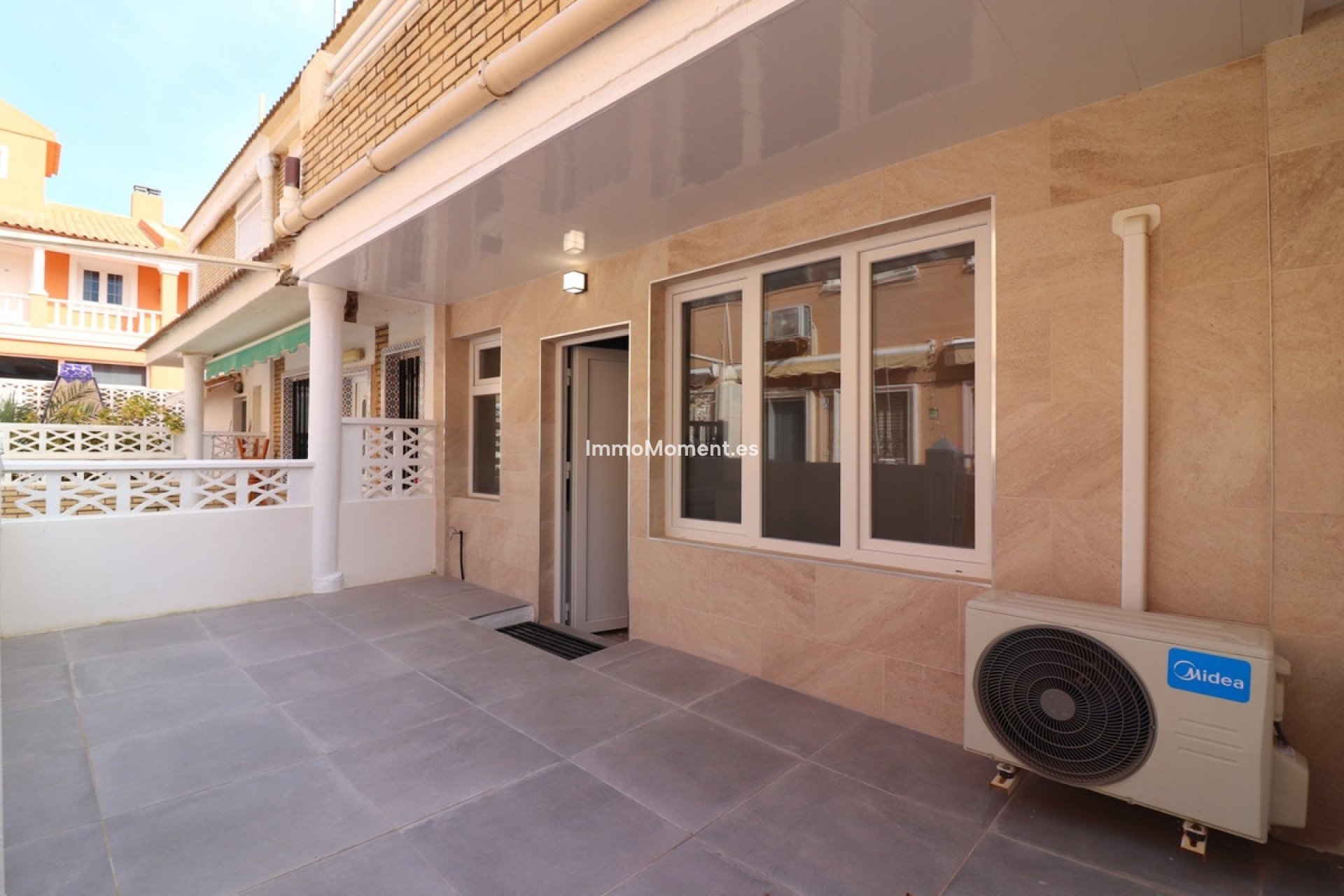 Resale - Apartment - Torrevieja - Torrevieja Centro
