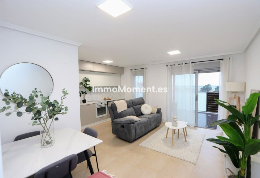 Resale - Apartment - Torrevieja - Torrevieja Centro