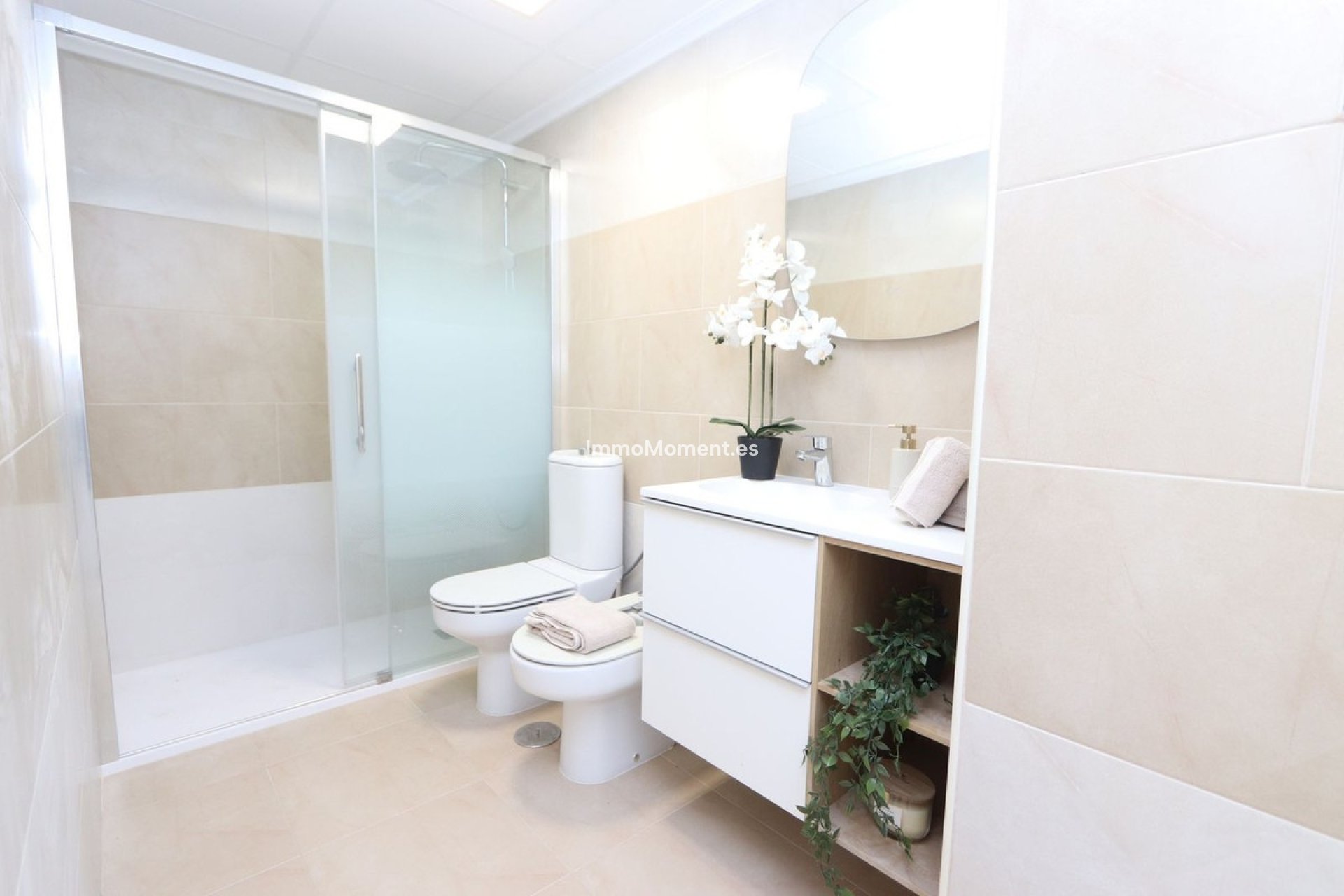 Resale - Apartment - Torrevieja - Torrevieja Centro