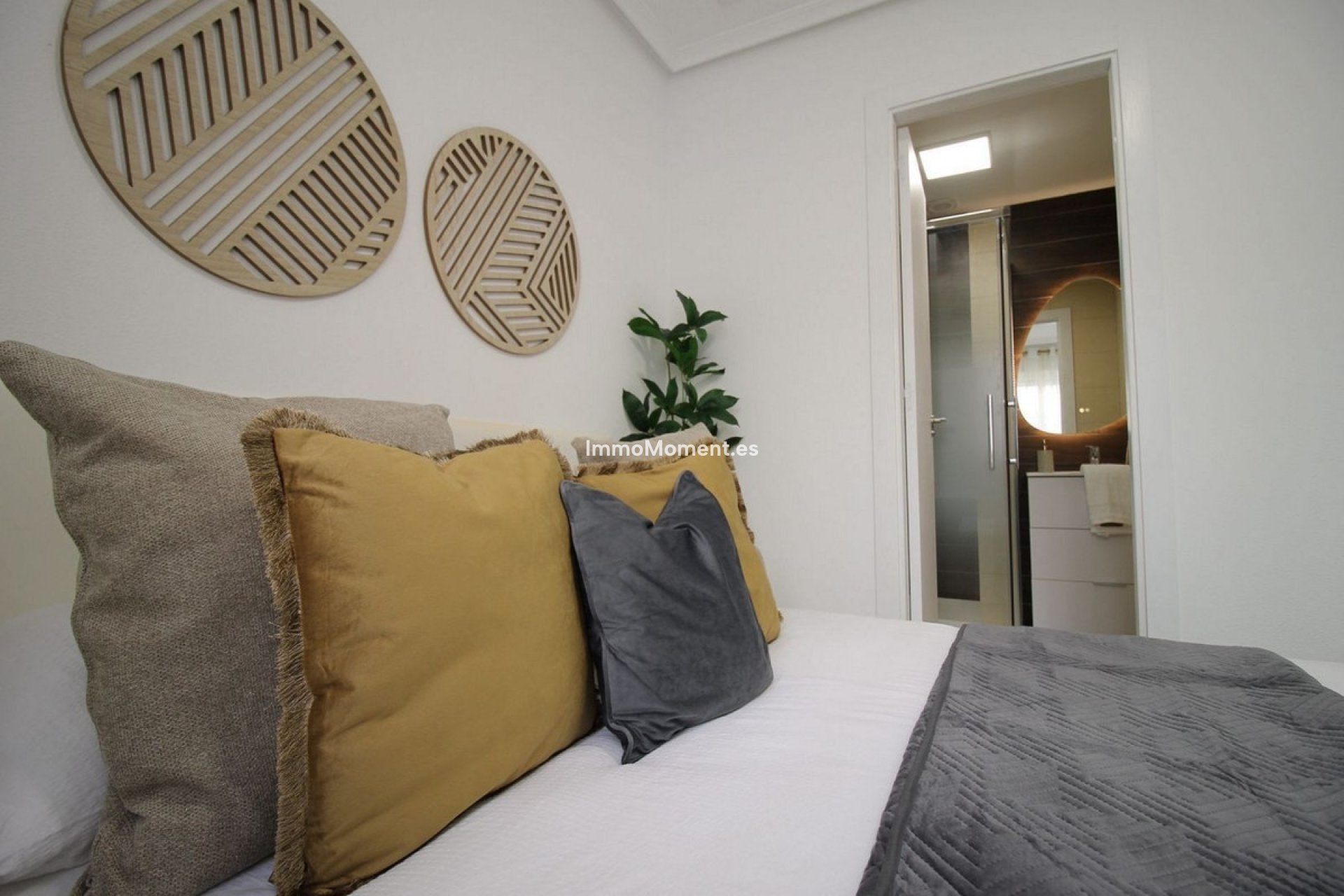 Resale - Apartment - Torrevieja - Torrevieja Centro