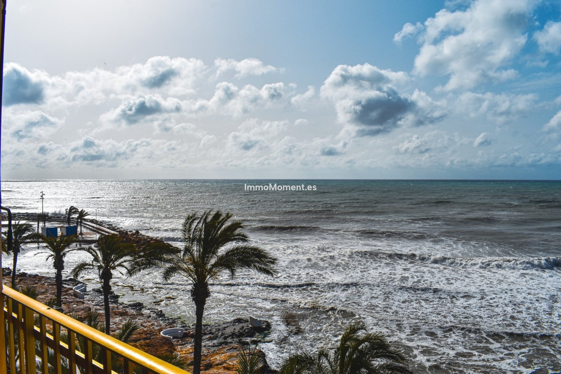 Resale - Apartment - Torrevieja - Torrevieja Centro