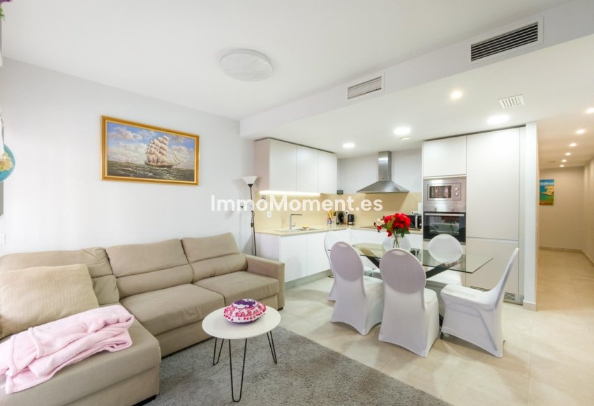 Resale - Apartment - Torrevieja - Torrevieja Centro