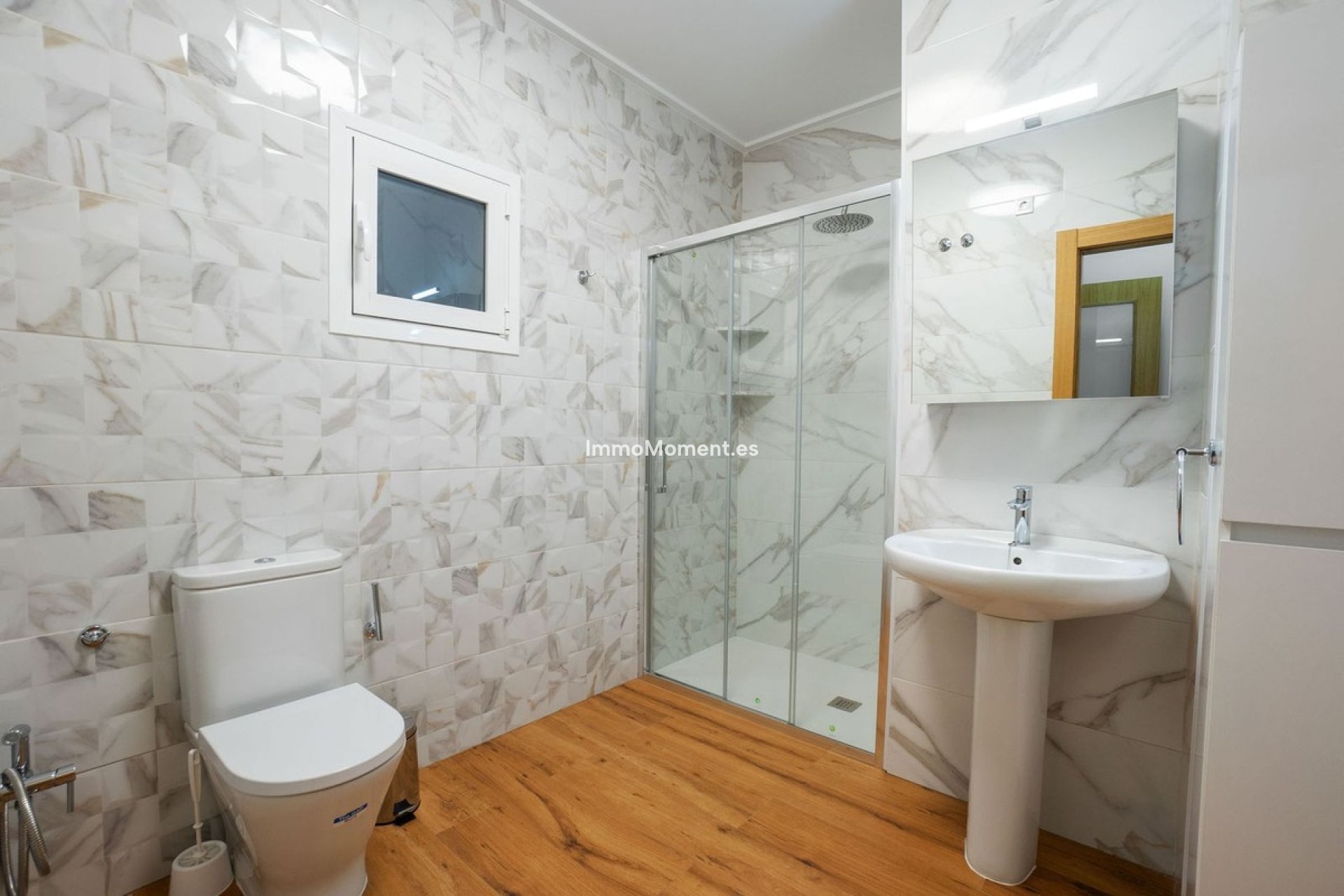 Resale - Apartment - Torrevieja - Torrevieja Centro