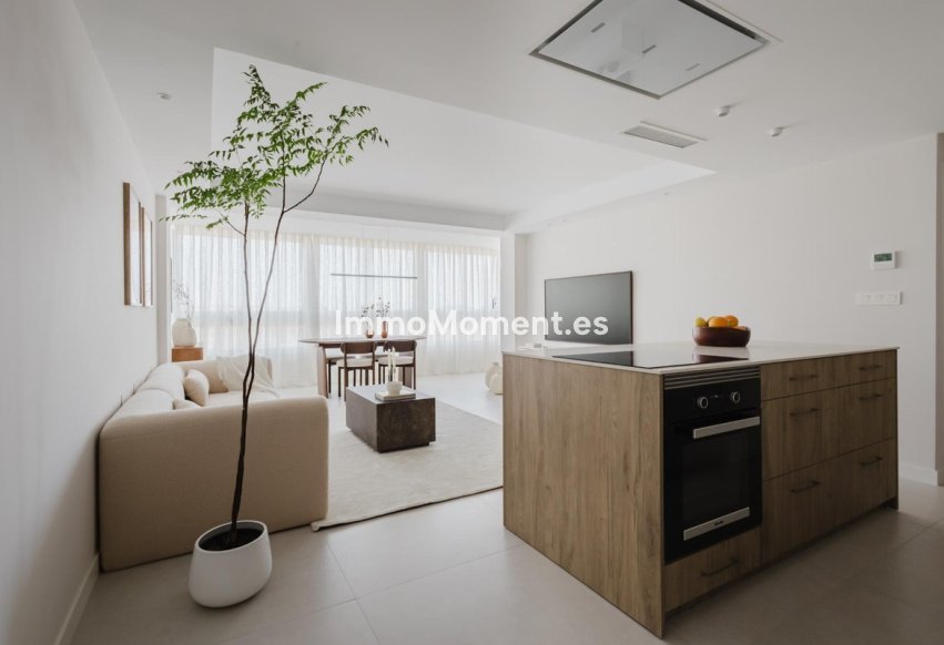 Resale - Apartment - Torrevieja - Torrevieja Centro