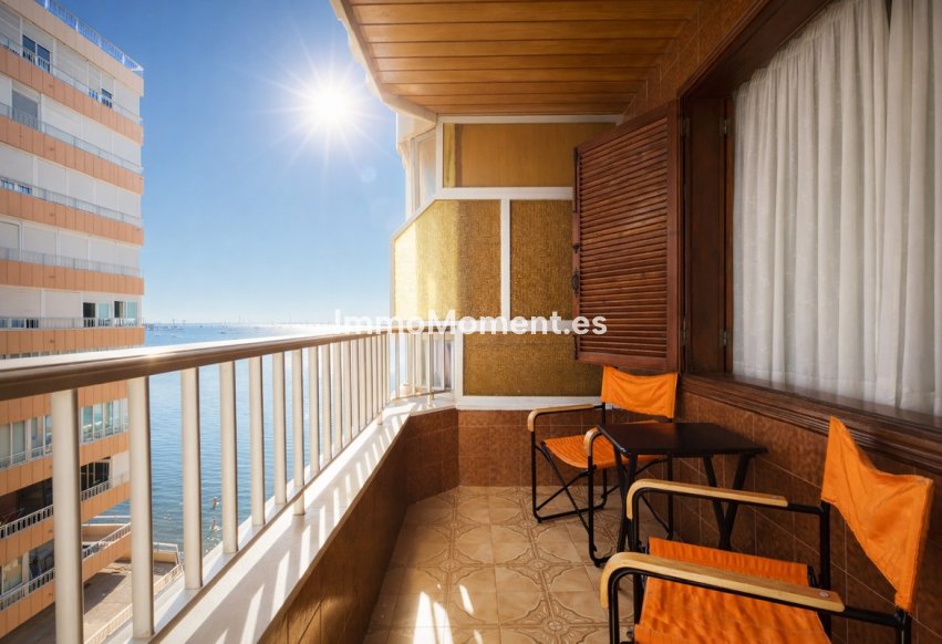 Resale - Apartment - Torrevieja - Torrevieja Centro