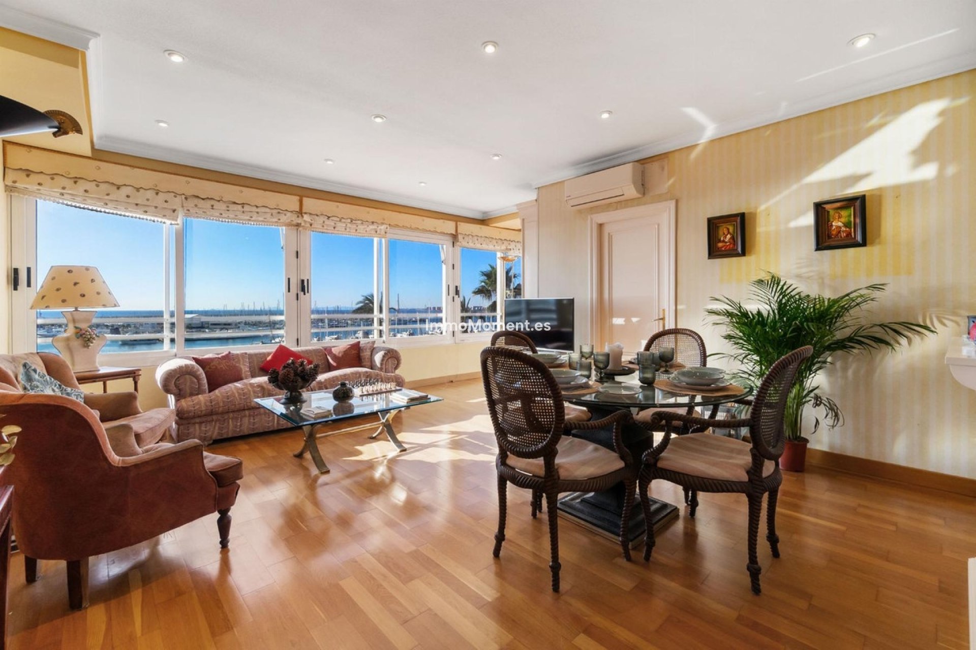 Resale - Apartment - Torrevieja - Torrevieja Centro