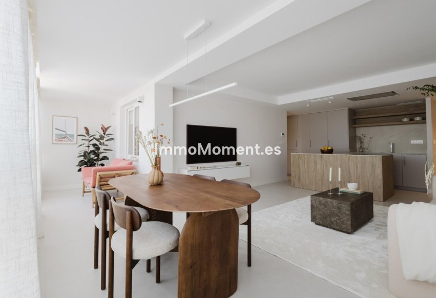 Resale - Apartment - Torrevieja - Torrevieja Centro
