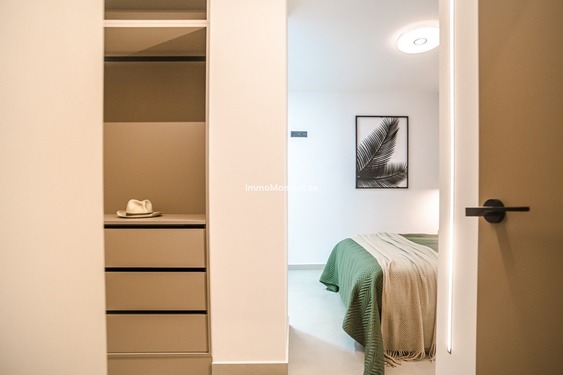 Resale - Apartment - Torrevieja - Torrevieja Centro