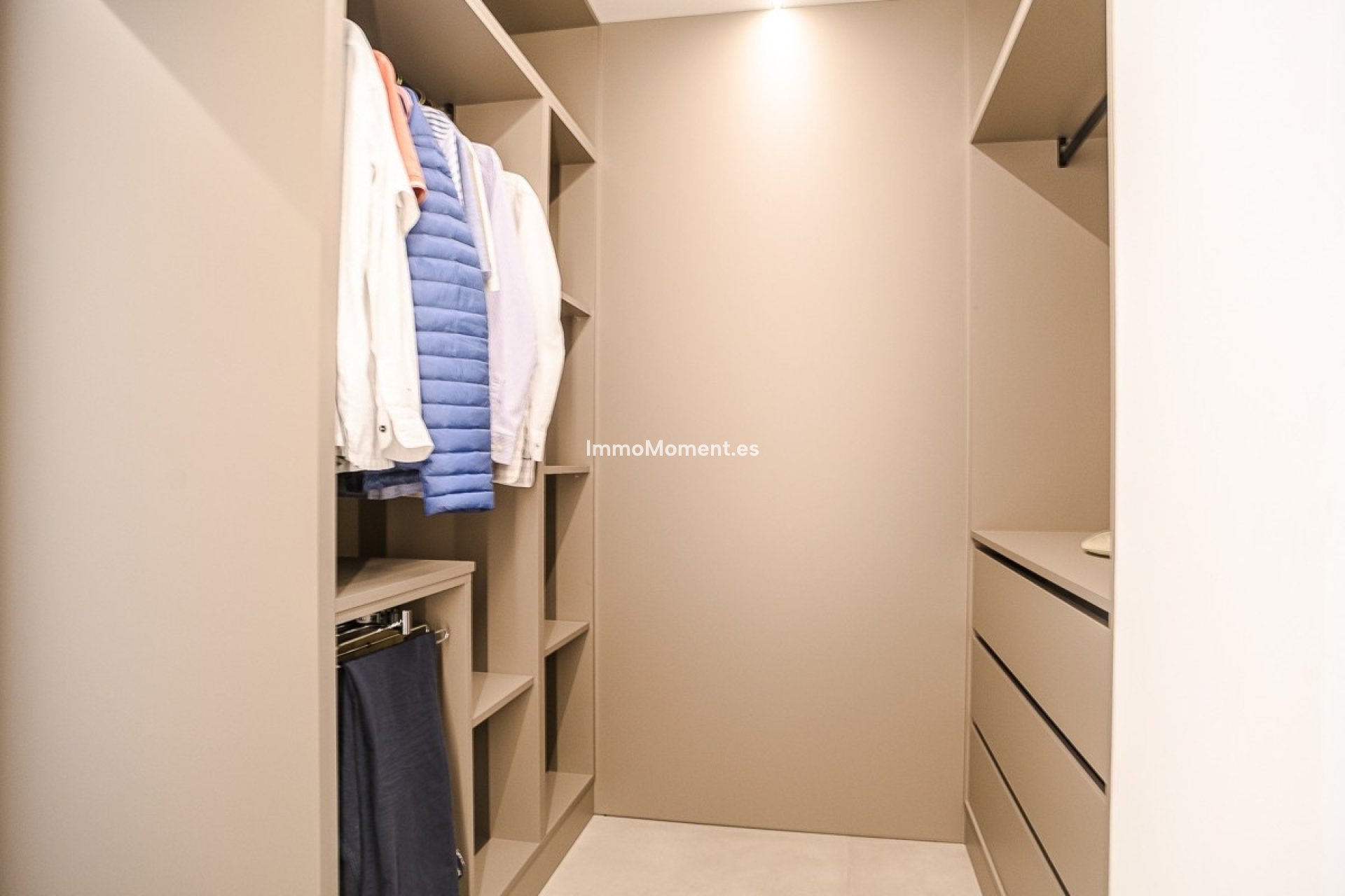 Resale - Apartment - Torrevieja - Torrevieja Centro