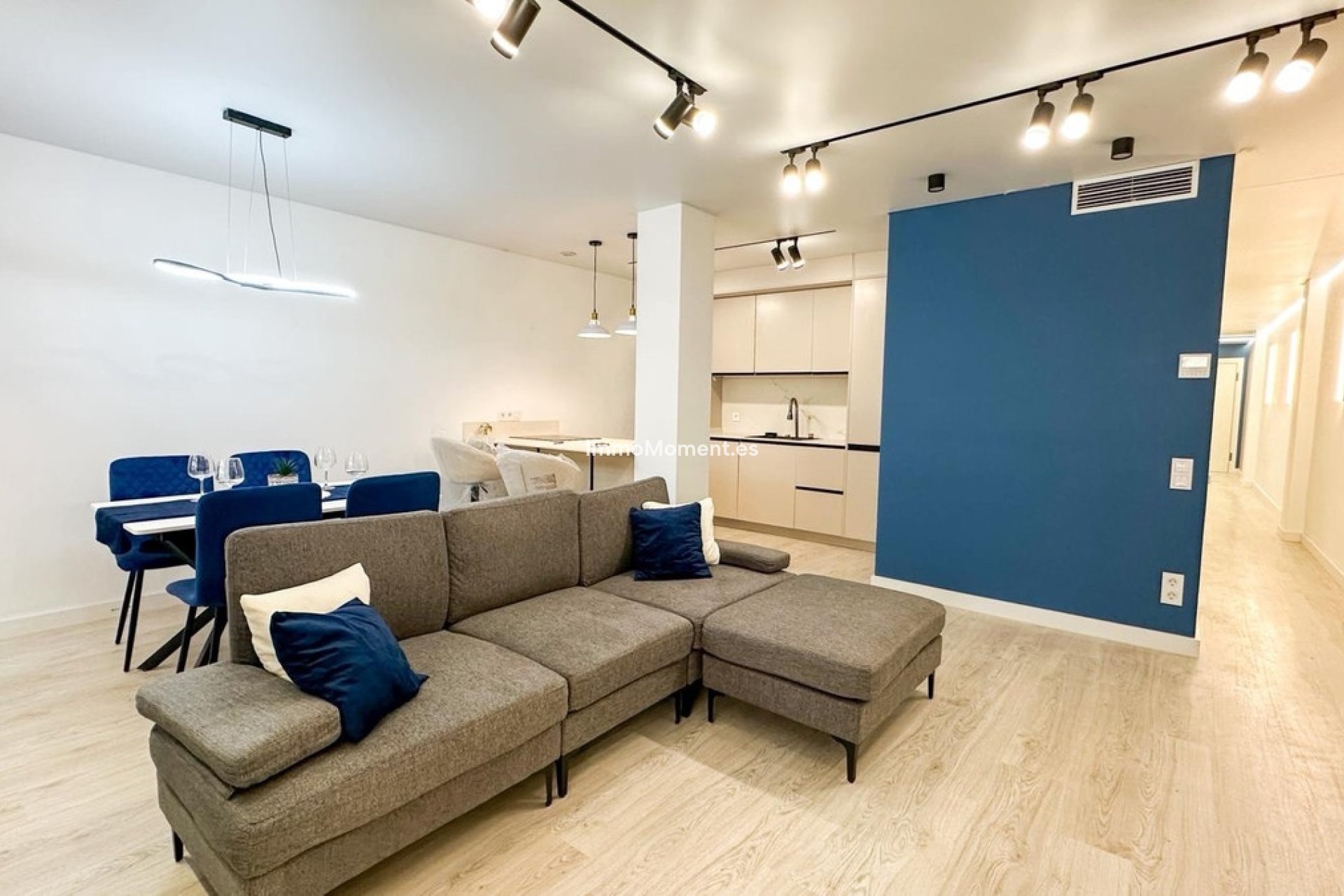 Resale - Apartment - Torrevieja - Torrevieja Centro