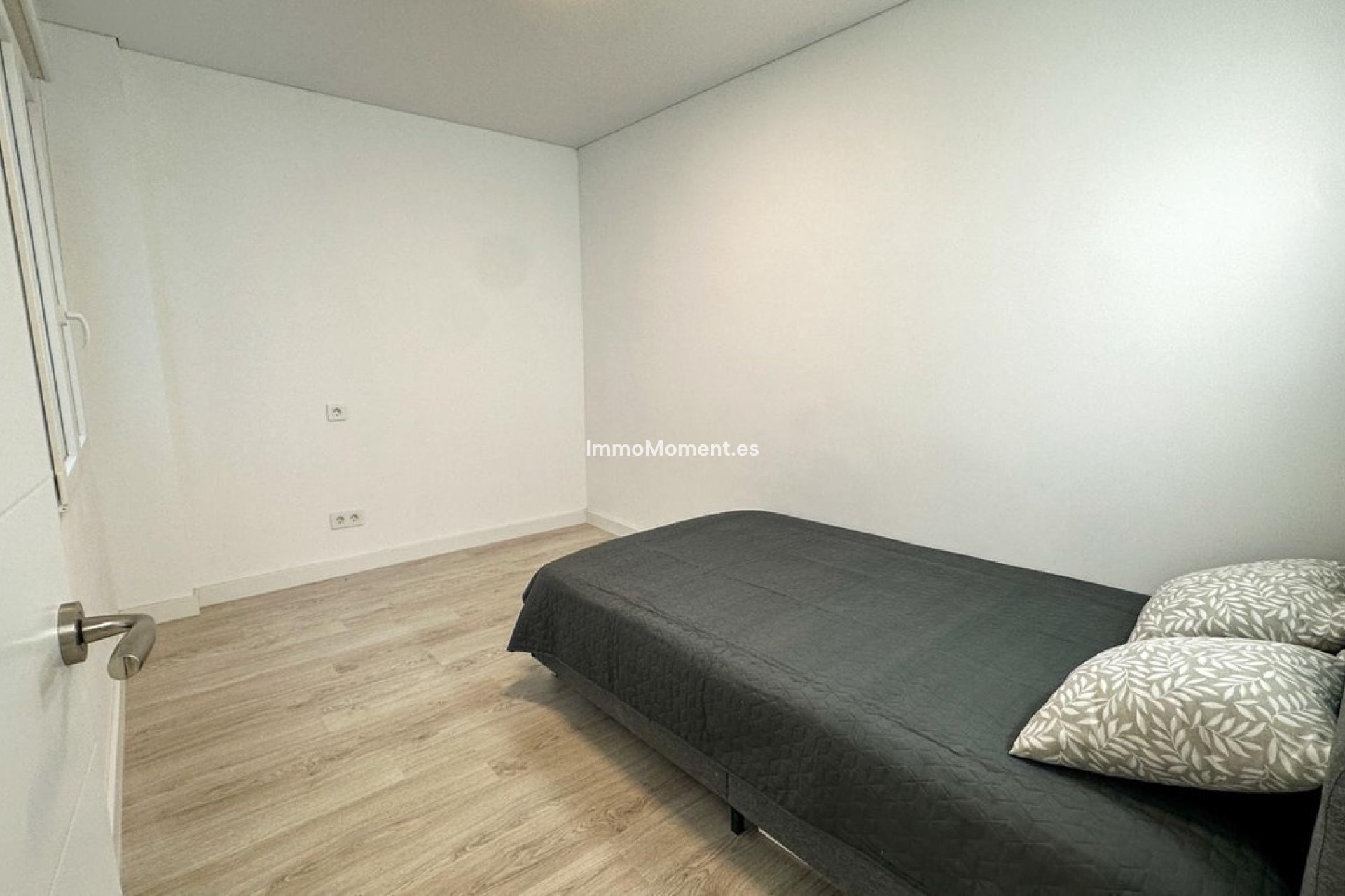 Resale - Apartment - Torrevieja - Torrevieja Centro