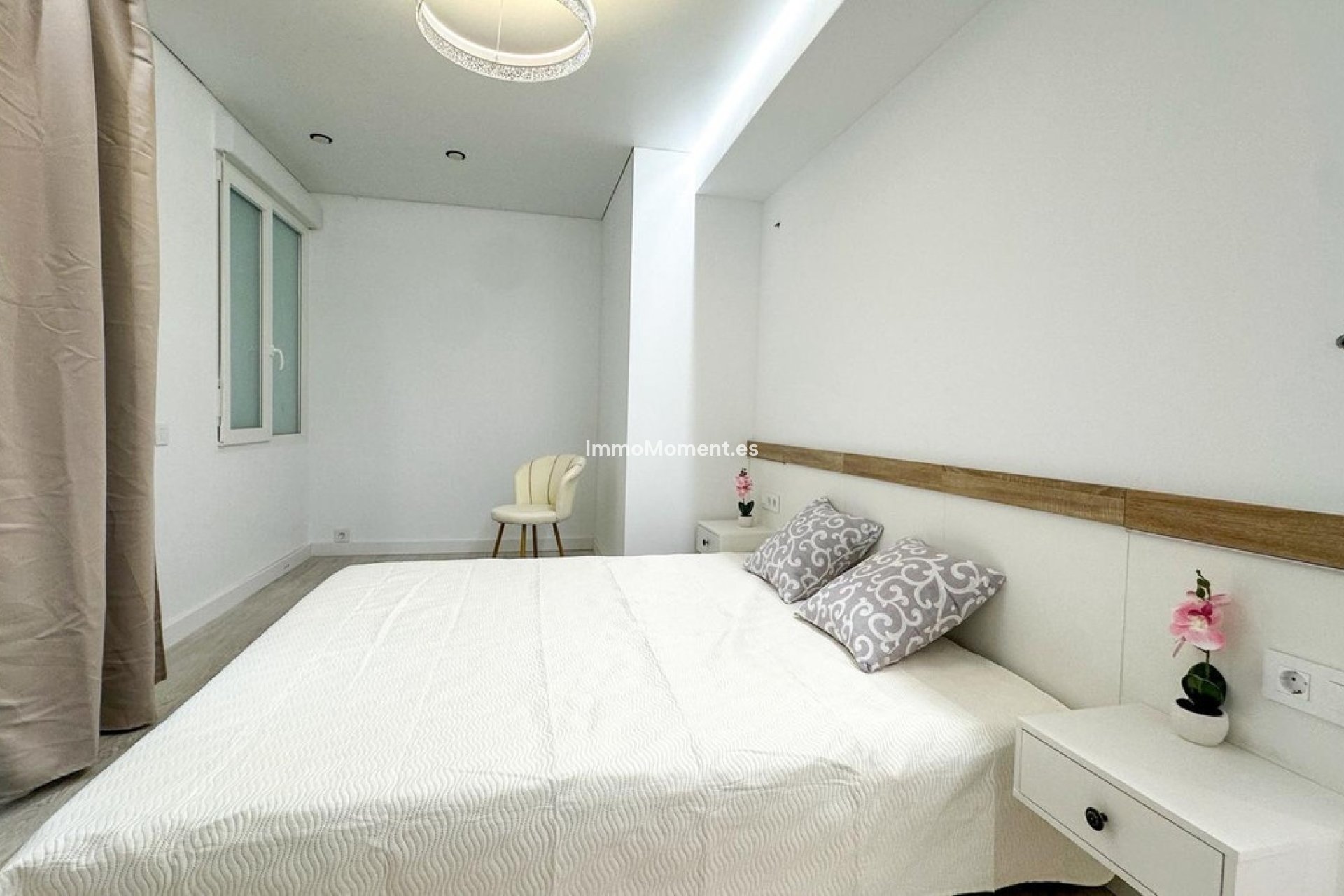 Resale - Apartment - Torrevieja - Torrevieja Centro