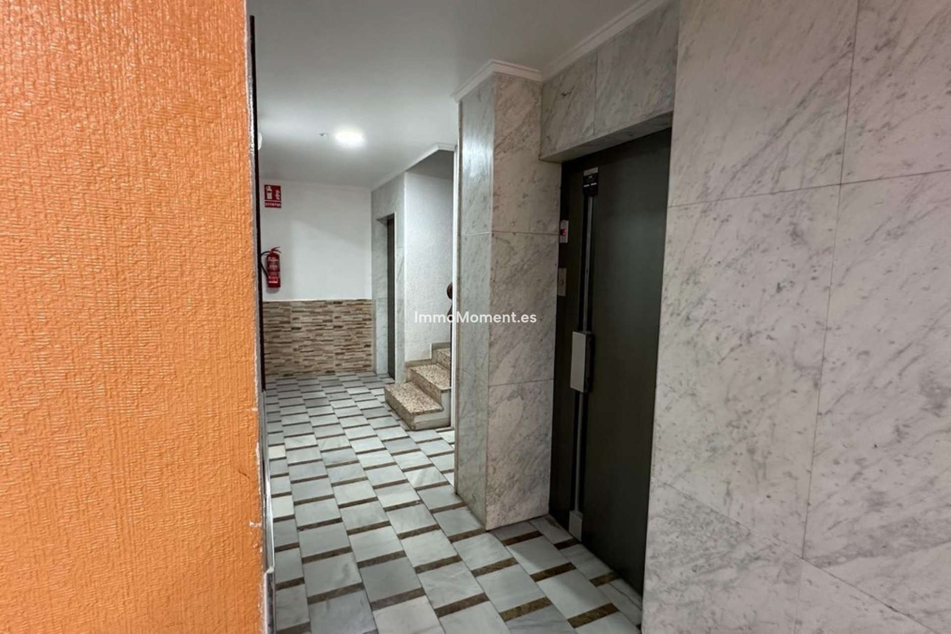 Resale - Apartment - Torrevieja - Torrevieja Centro